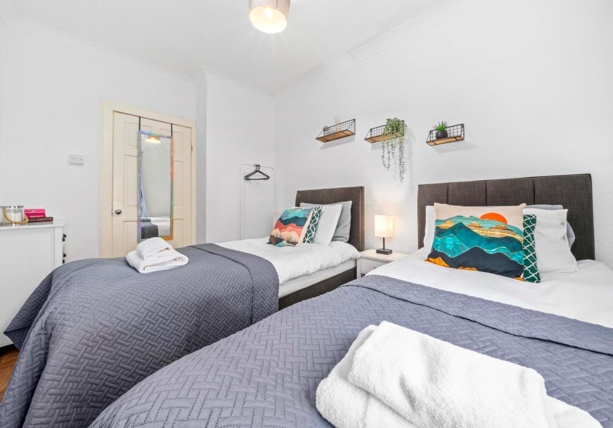 Nicol Apartment By Klass Living Airdrie Buitenkant foto